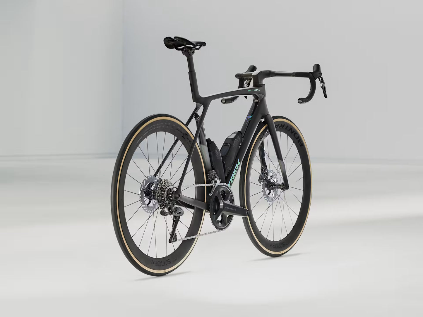 Madone SLR 7 Gen 8 Matte Carbon Smoke/Prismatic Pearl