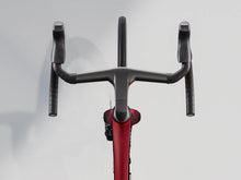 Lade das Bild in den Galerie-Viewer, Madone SLR 7 AXS Gen 8 carbon red smoke
