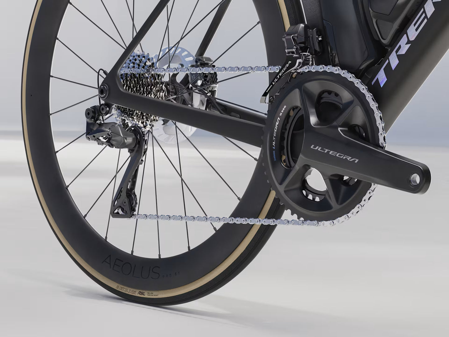 Madone SLR 7 Gen 8 Matte Carbon Smoke/Prismatic Pearl